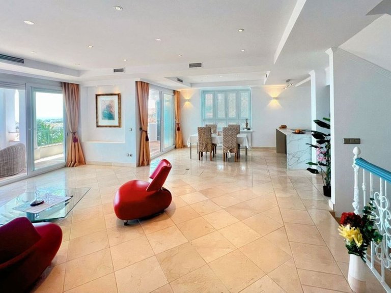 Villa for Sale in Marbella, Malaga 43