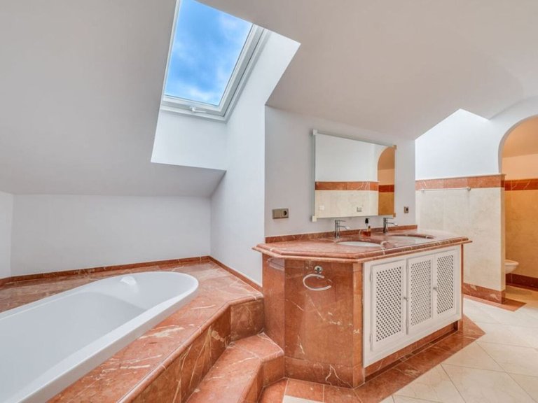 Villa for Sale in Marbella, Malaga 46