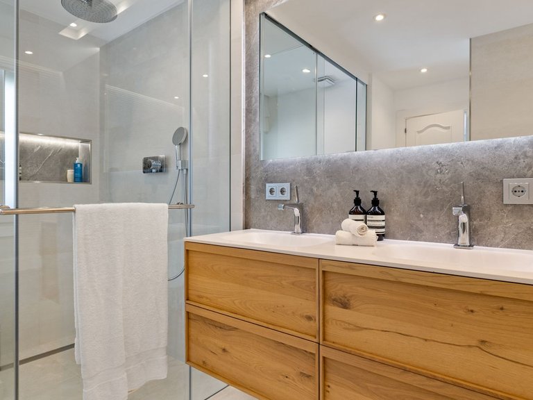 Villa for Sale in Nueva Andalucia, Malaga 7