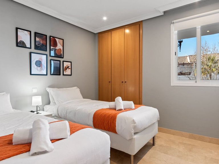 Penthouse for Sale in Estepona, Malaga 11