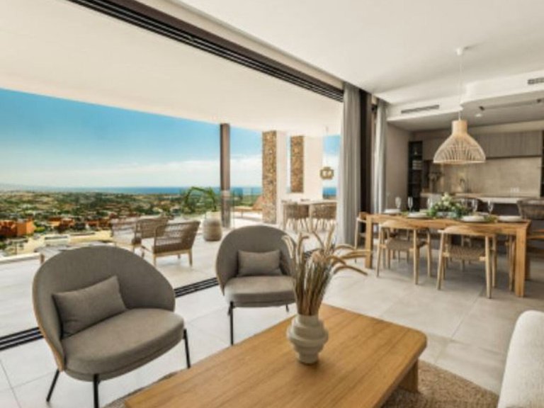 Town House for Sale in Benahavis, Malaga 17