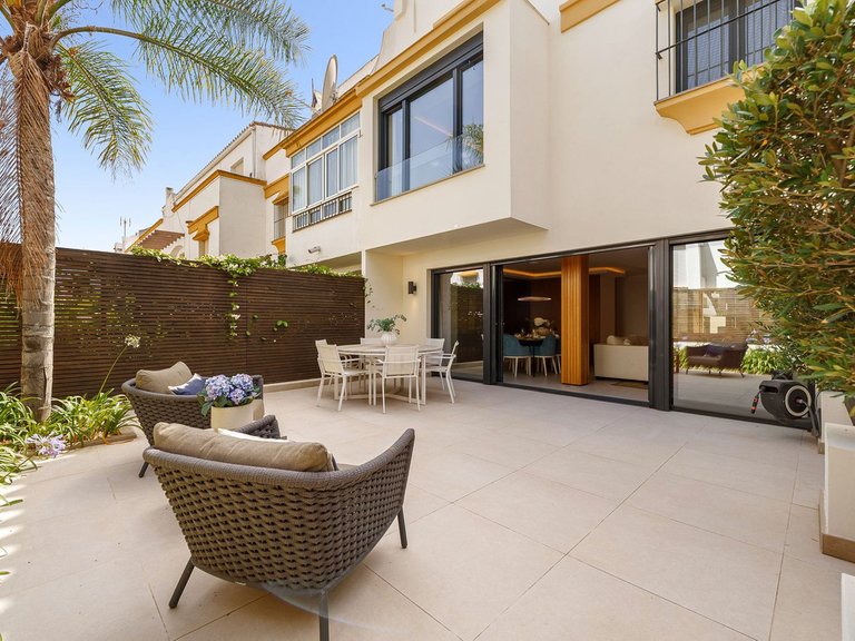 Town House for Sale in Marbella Golden Mile, Malaga 1