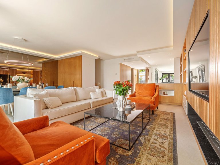 Town House for Sale in Marbella Golden Mile, Malaga 5