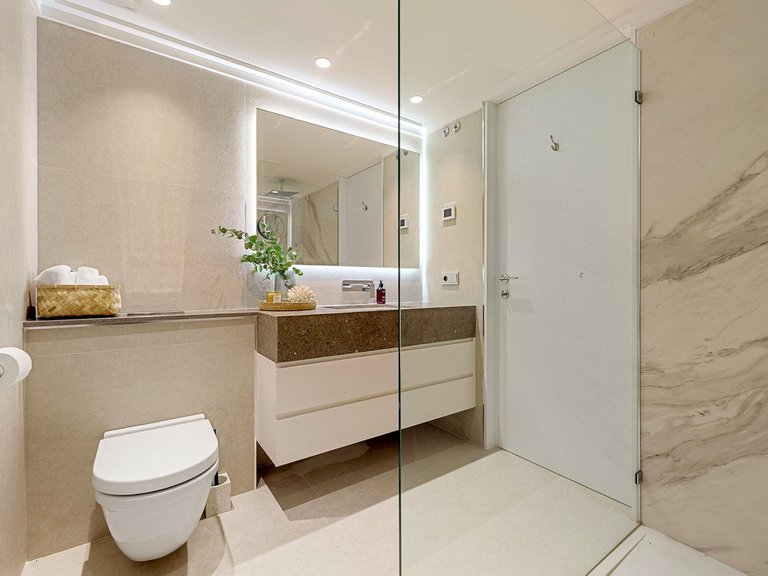 Town House for Sale in Marbella Golden Mile, Malaga 17