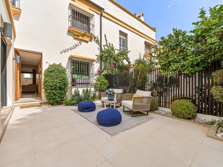 Town House for Sale in Marbella Golden Mile, Malaga 22