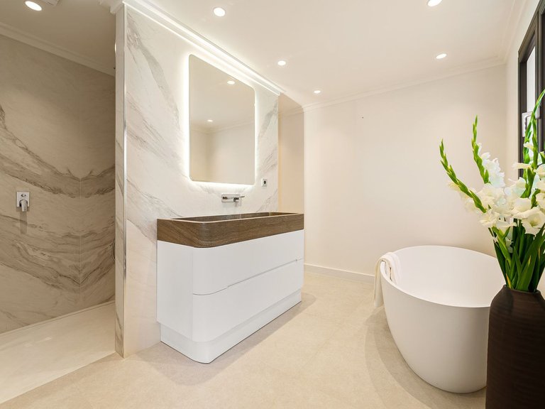 Town House for Sale in Marbella Golden Mile, Malaga 23