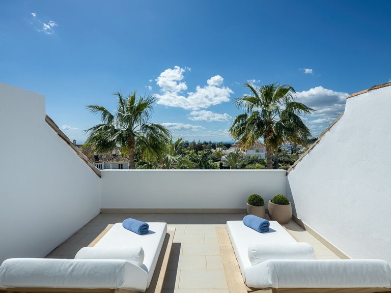 Penthouse for Sale in Marbella Golden Mile, Malaga 16