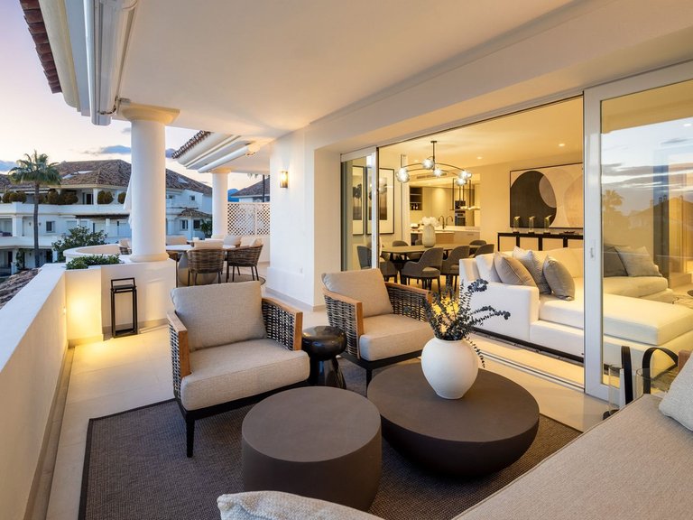Penthouse for Sale in Marbella Golden Mile, Malaga 23