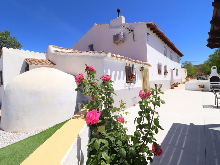 Country House for Sale in Velez-rubio, Almeria 5