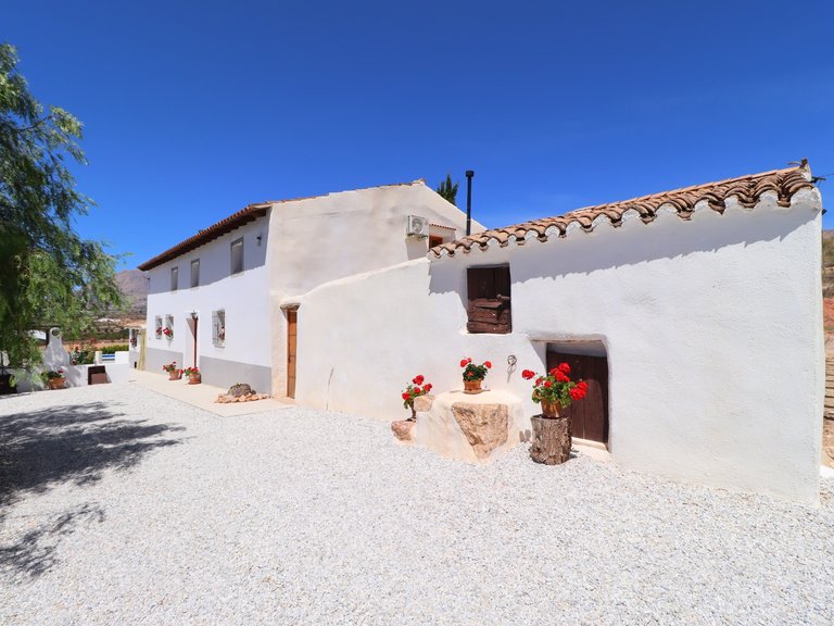 Country House for Sale in Velez-rubio, Almeria 8
