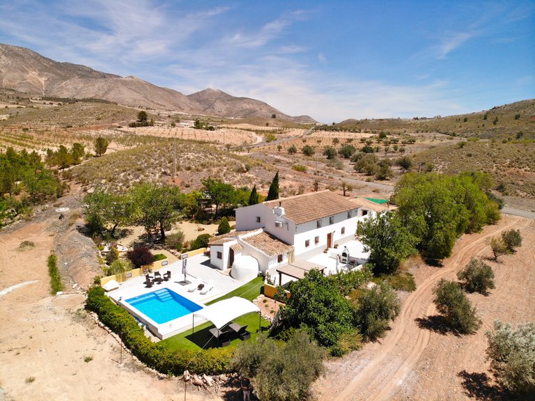 Country House for Sale in Velez-rubio, Almeria 1