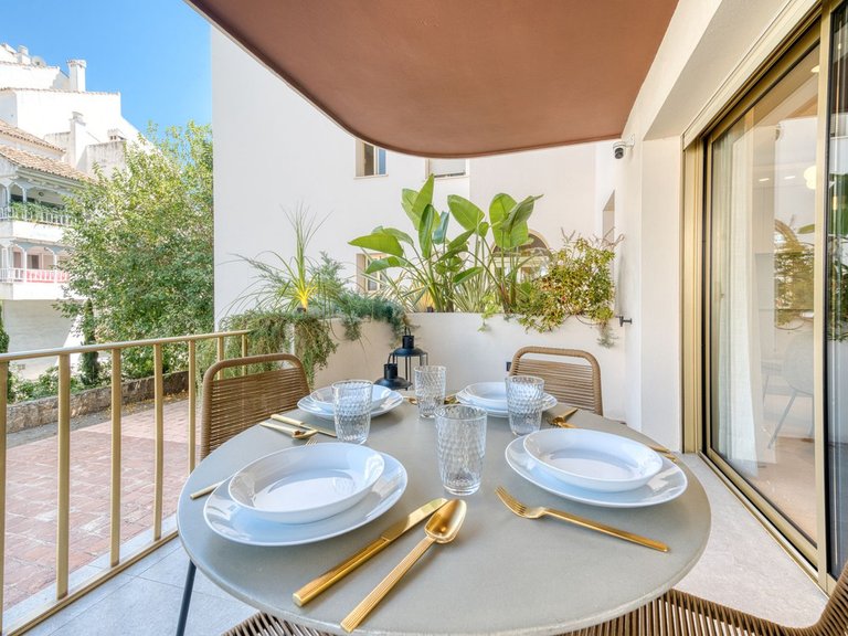 Apartment for Sale in Puerto Banus, Malaga 29