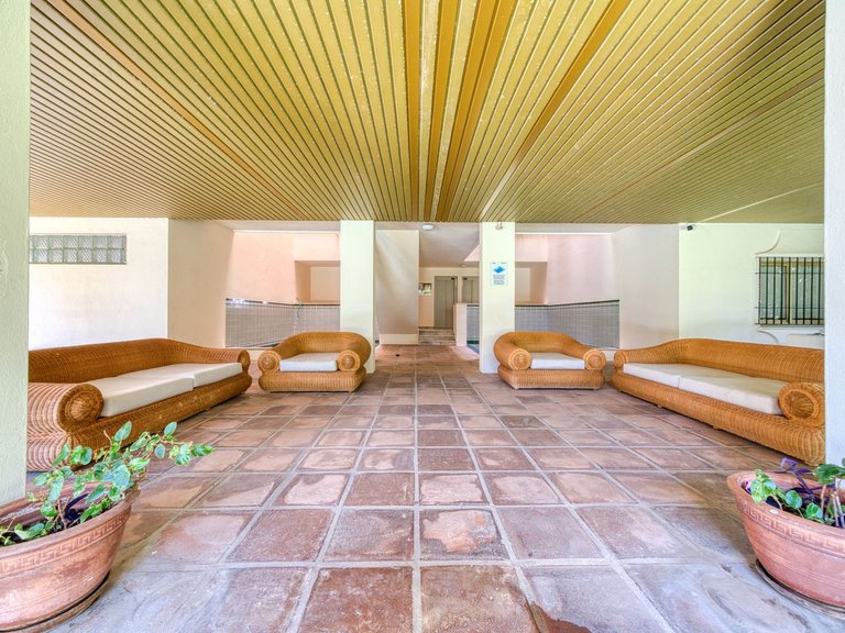 Apartment for Sale in Puerto Banus, Malaga 40