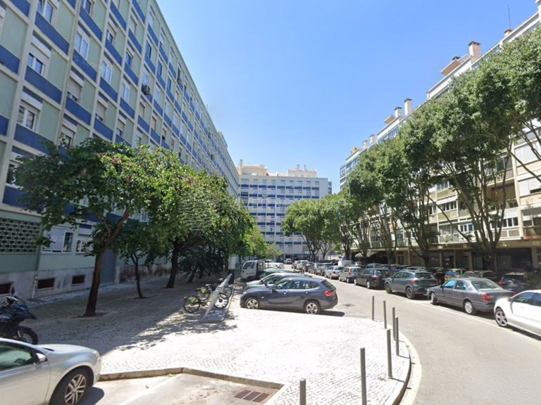 Apartment for Sale in Lisbon, Lisbon 32
