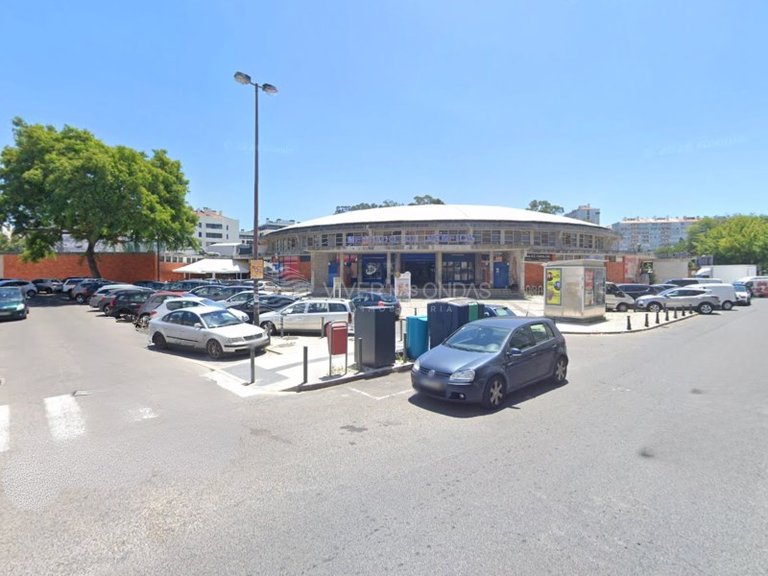 Apartment for Sale in Lisbon, Lisbon 36