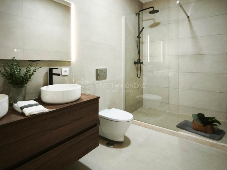 Apartment for Sale in Lisbon, Lisbon 22