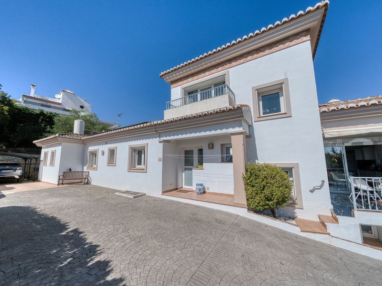 Villa for Sale in Mijas Costa, Malaga 38