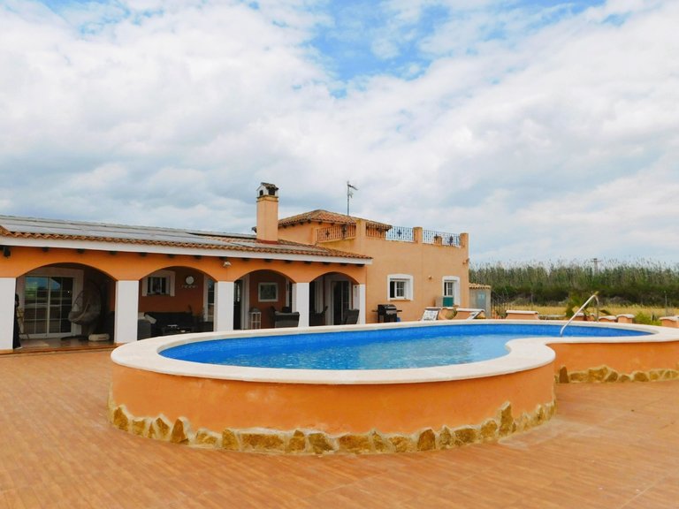 Country House for Sale in Dolores, Alicante 1