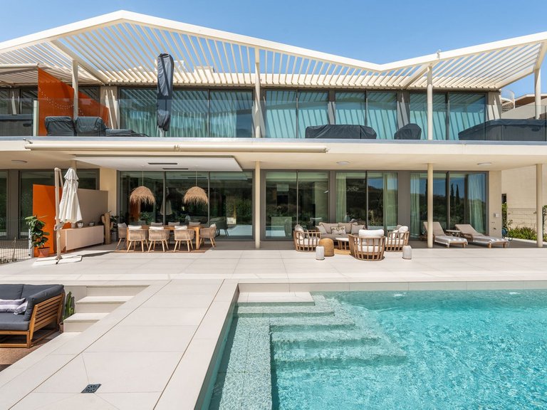 Apartment for Sale in Higueron, Malaga 1