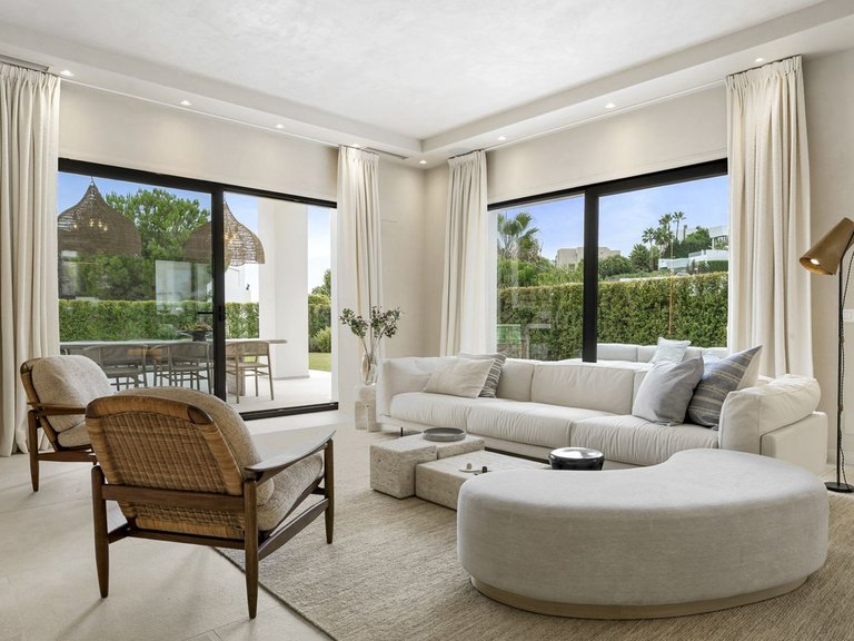 Villa for Sale in Benahavis, Malaga 21