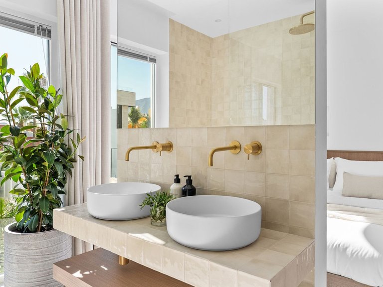 Town House for Sale in Nueva Andalucia, Malaga 18