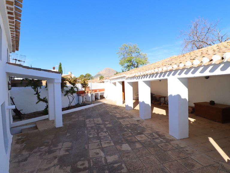 Country House for Sale in Velez-blanco, Almeria 1