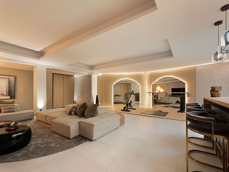 Villa for Sale in Nueva Andalucia, Malaga 4