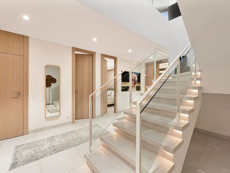 Villa for Sale in Nueva Andalucia, Malaga 21
