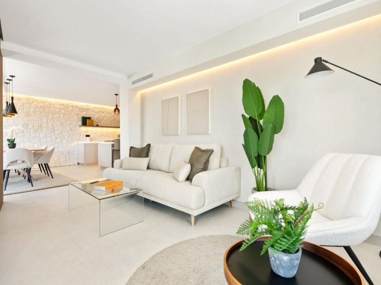 Penthouse for Sale in Marbella, Malaga 17