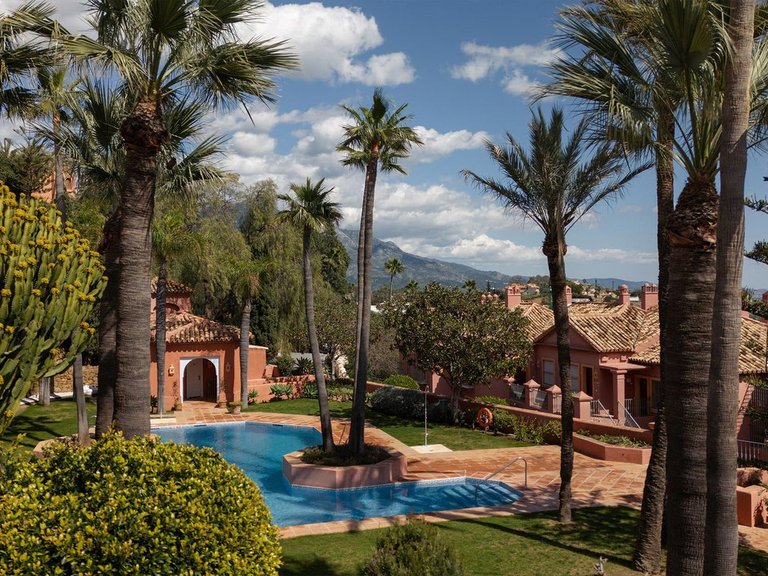 Town House for Sale in Benahavis, Malaga 28