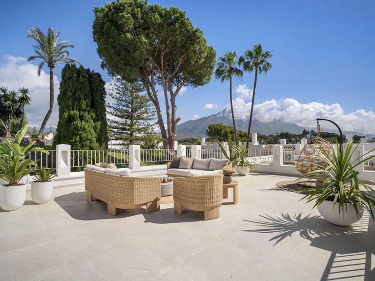 Town House for Sale in Nueva Andalucia, Malaga 19