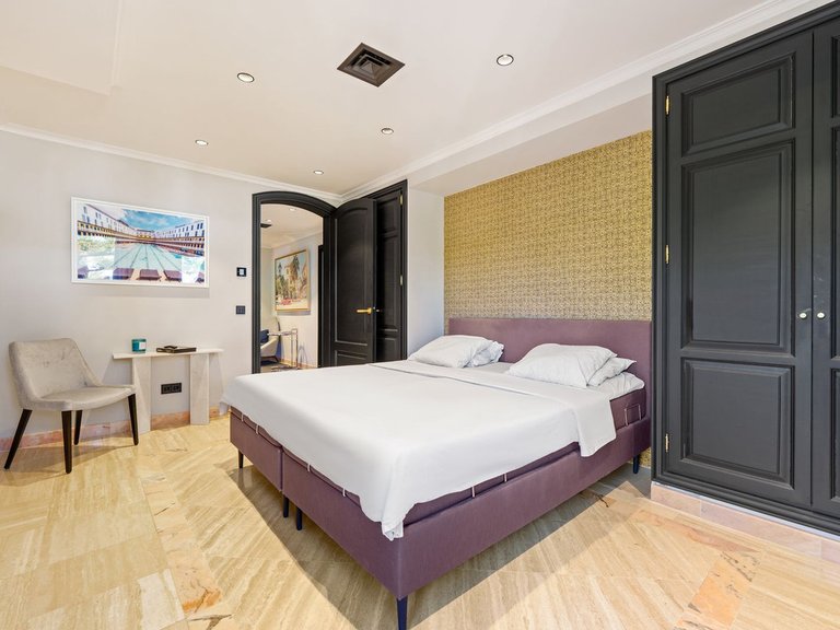 Apartment for Sale in Marbella, Malaga 9