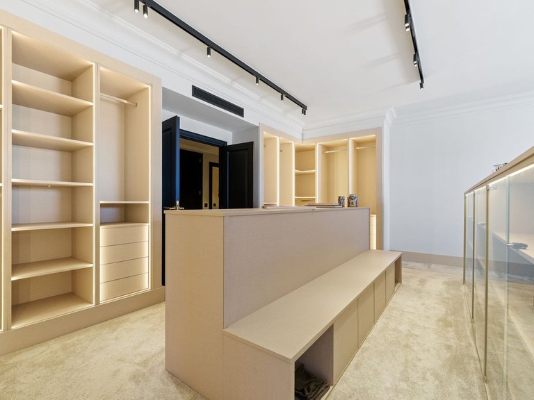 Apartment for Sale in Marbella, Malaga 10