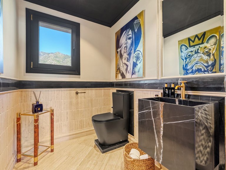 Apartment for Sale in Marbella, Malaga 37