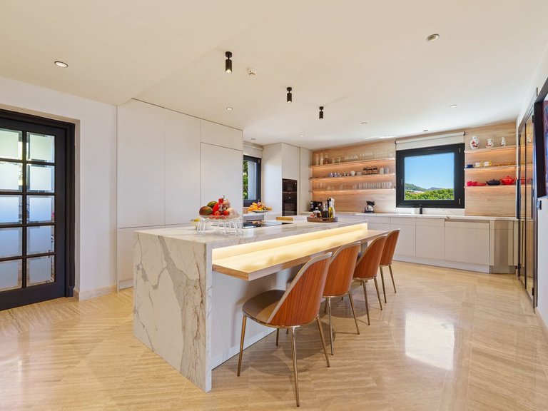 Apartment for Sale in Marbella, Malaga 20