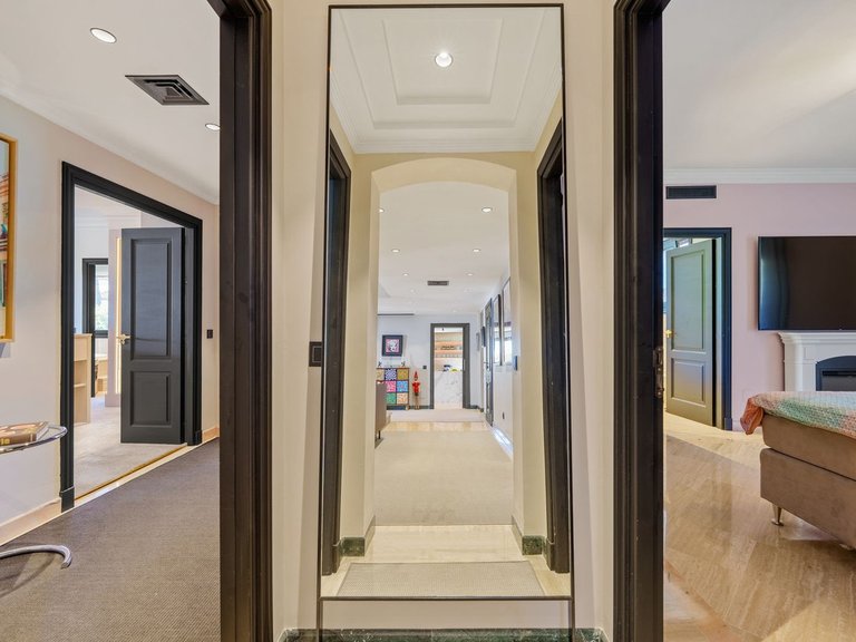 Apartment for Sale in Marbella, Malaga 39