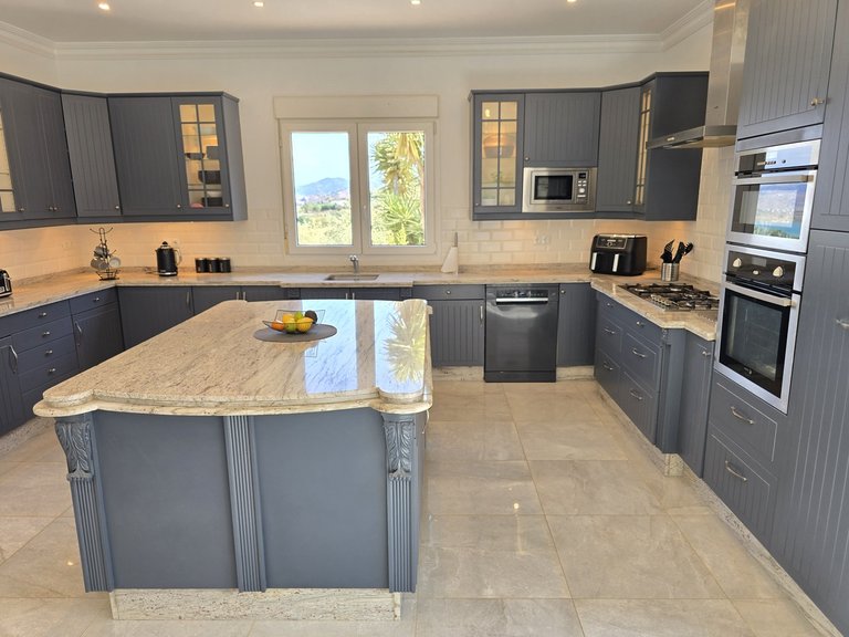 Villa for Sale in Los Romanes, Malaga 24