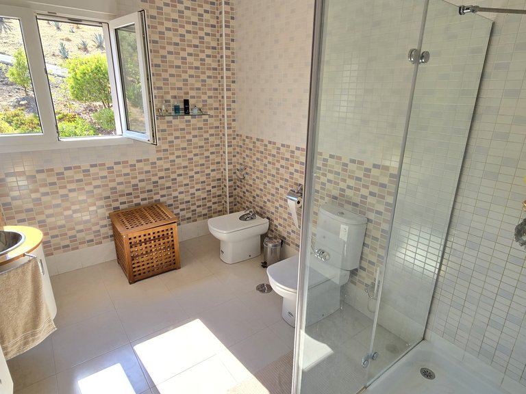 Villa for Sale in Los Romanes, Malaga 40