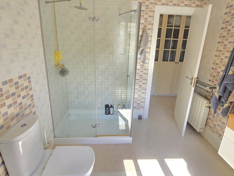 Villa for Sale in Los Romanes, Malaga 42