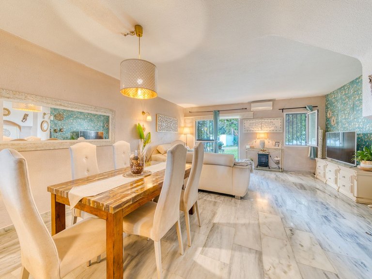 Town House for Sale in Cancelada, Malaga 4