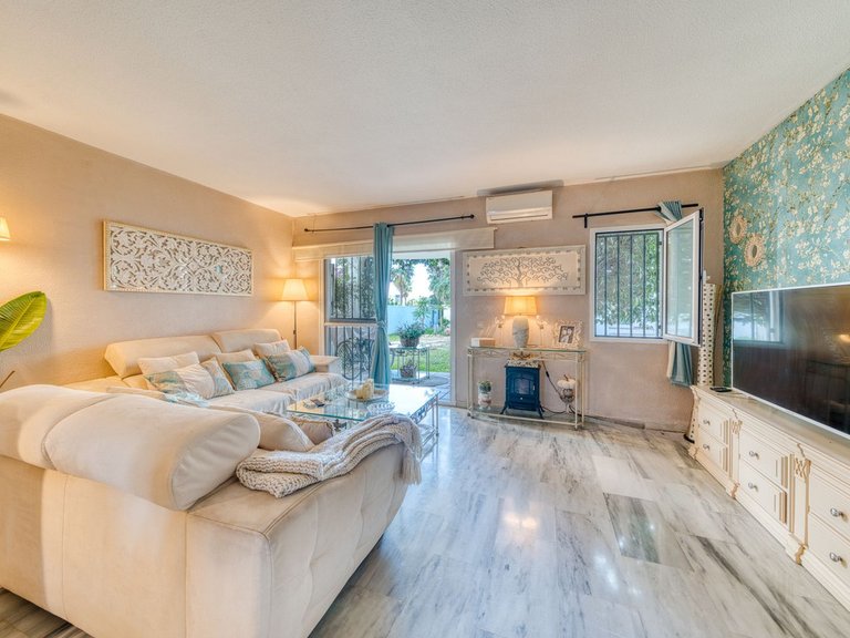Town House for Sale in Cancelada, Malaga 6
