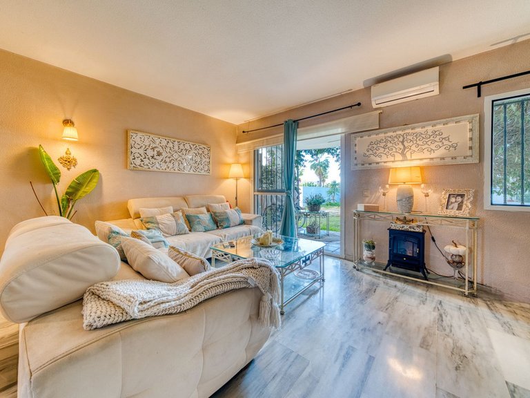 Town House for Sale in Cancelada, Malaga 10