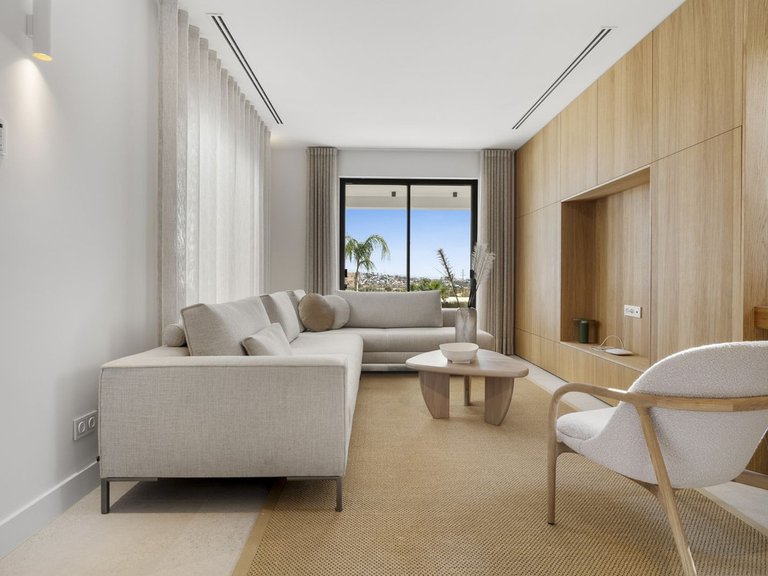 Villa for Sale in Estepona, Malaga 5