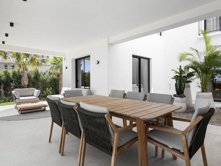 Villa for Sale in Estepona, Malaga 23
