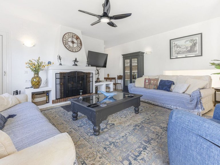 Villa for Sale in La Duquesa, Malaga 5