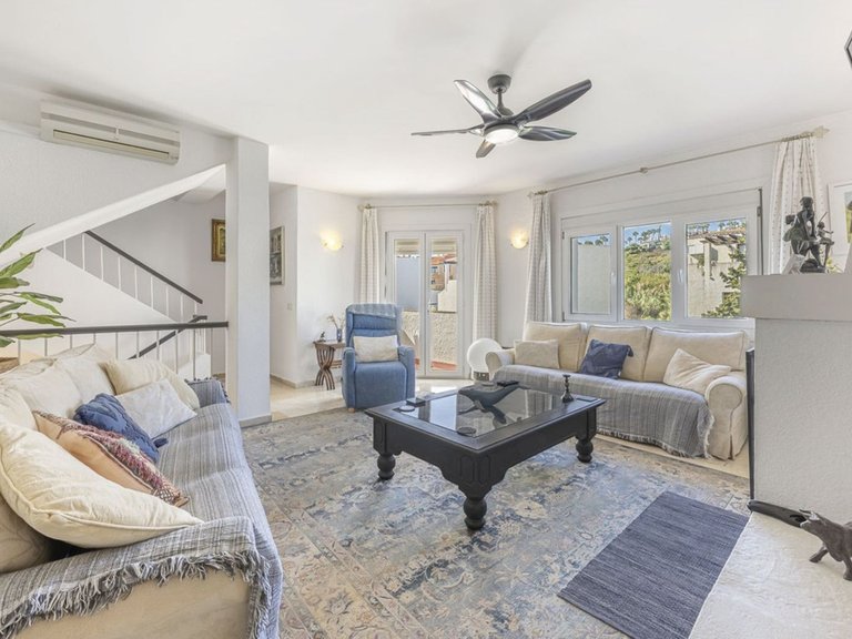 Villa for Sale in La Duquesa, Malaga 11