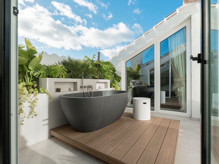Penthouse for Sale in Puerto Banus, Malaga 17