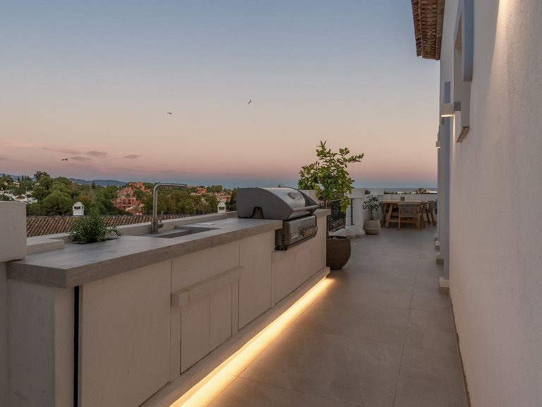 Penthouse for Sale in Puerto Banus, Malaga 34