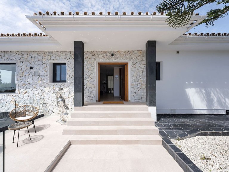 Villa for Sale in Marbella, Malaga 6