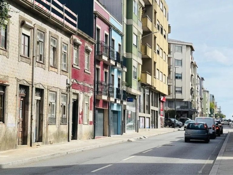 Villa for Sale in Porto, Porto 10